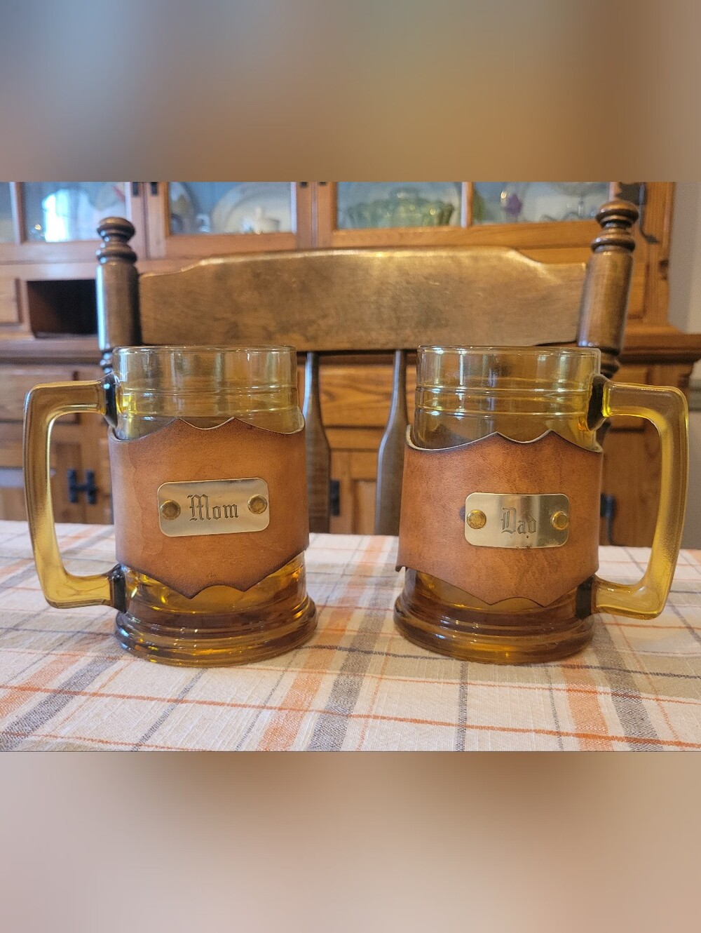 Vintage Amber Glass 'Mom' and 'Dad' Mugs - Set of 2